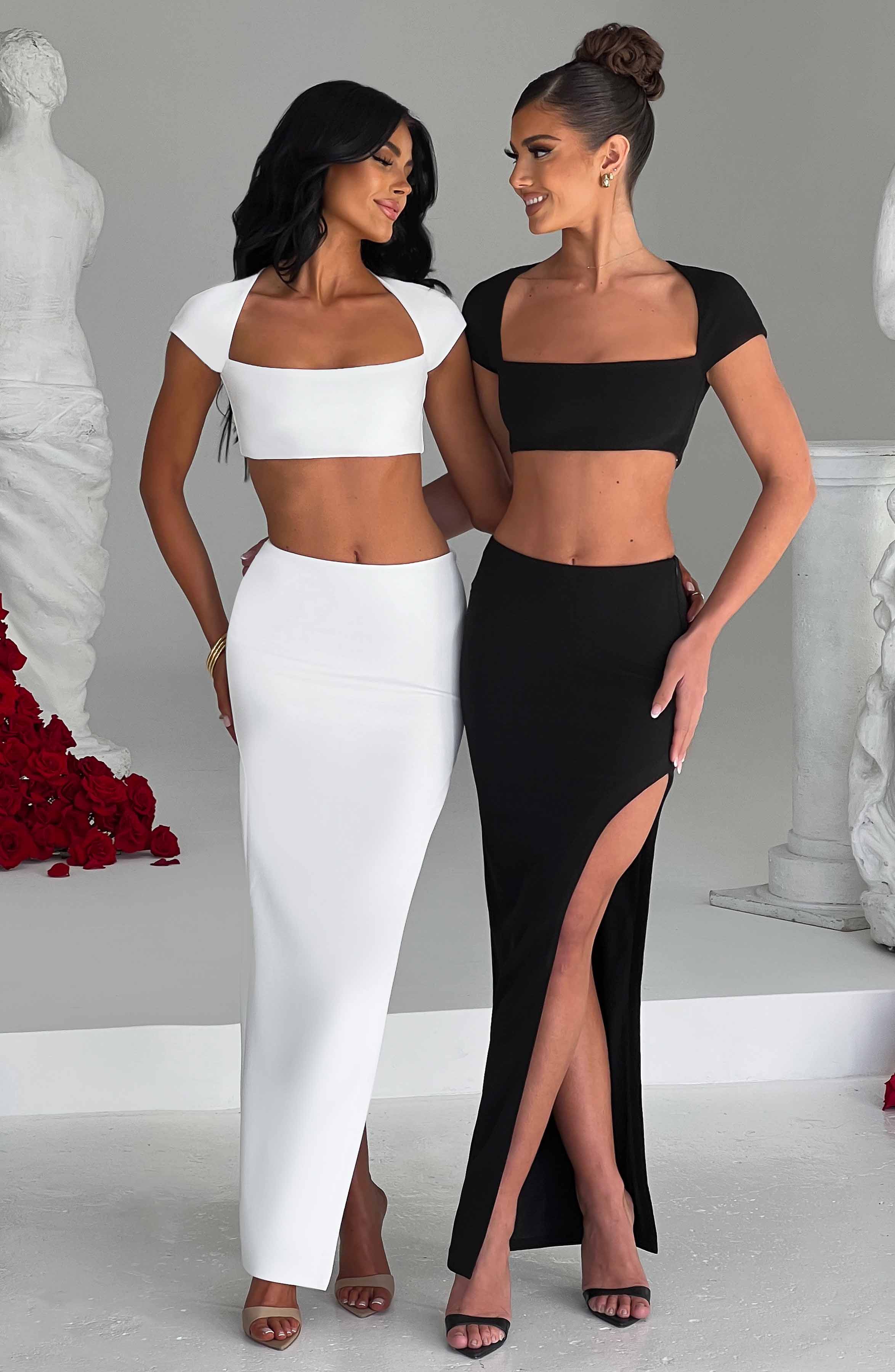 Adorn Top - Black - Napalia