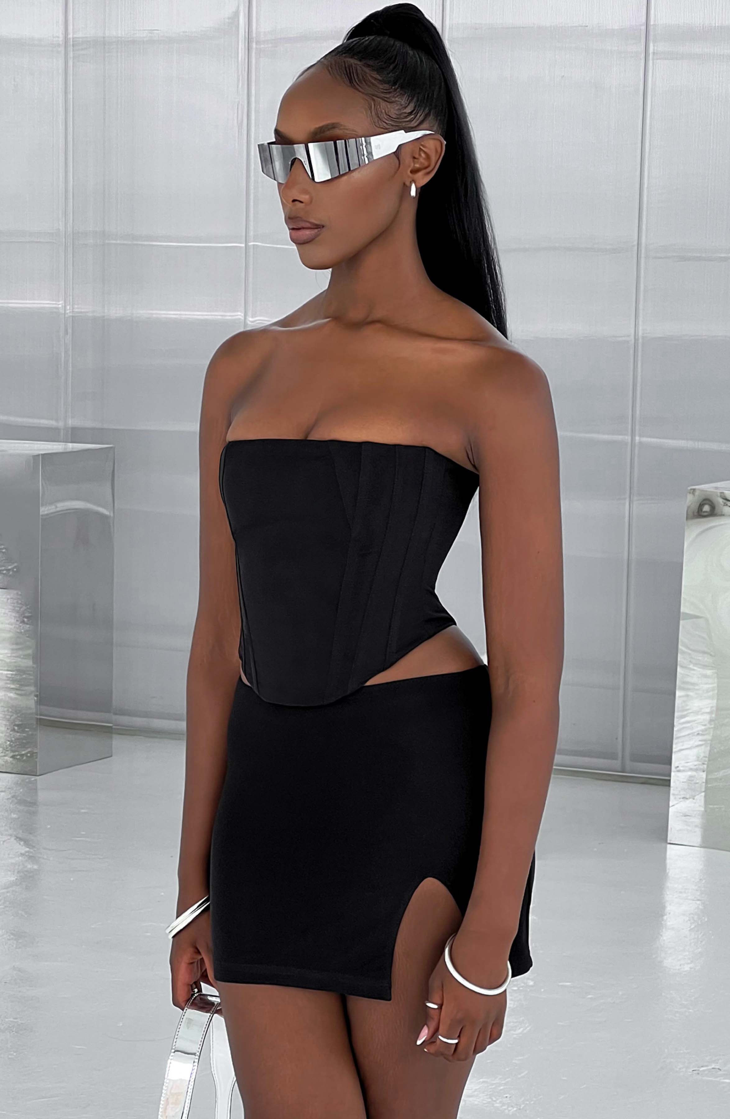 Alina Mini Skirt - Black - Napalia