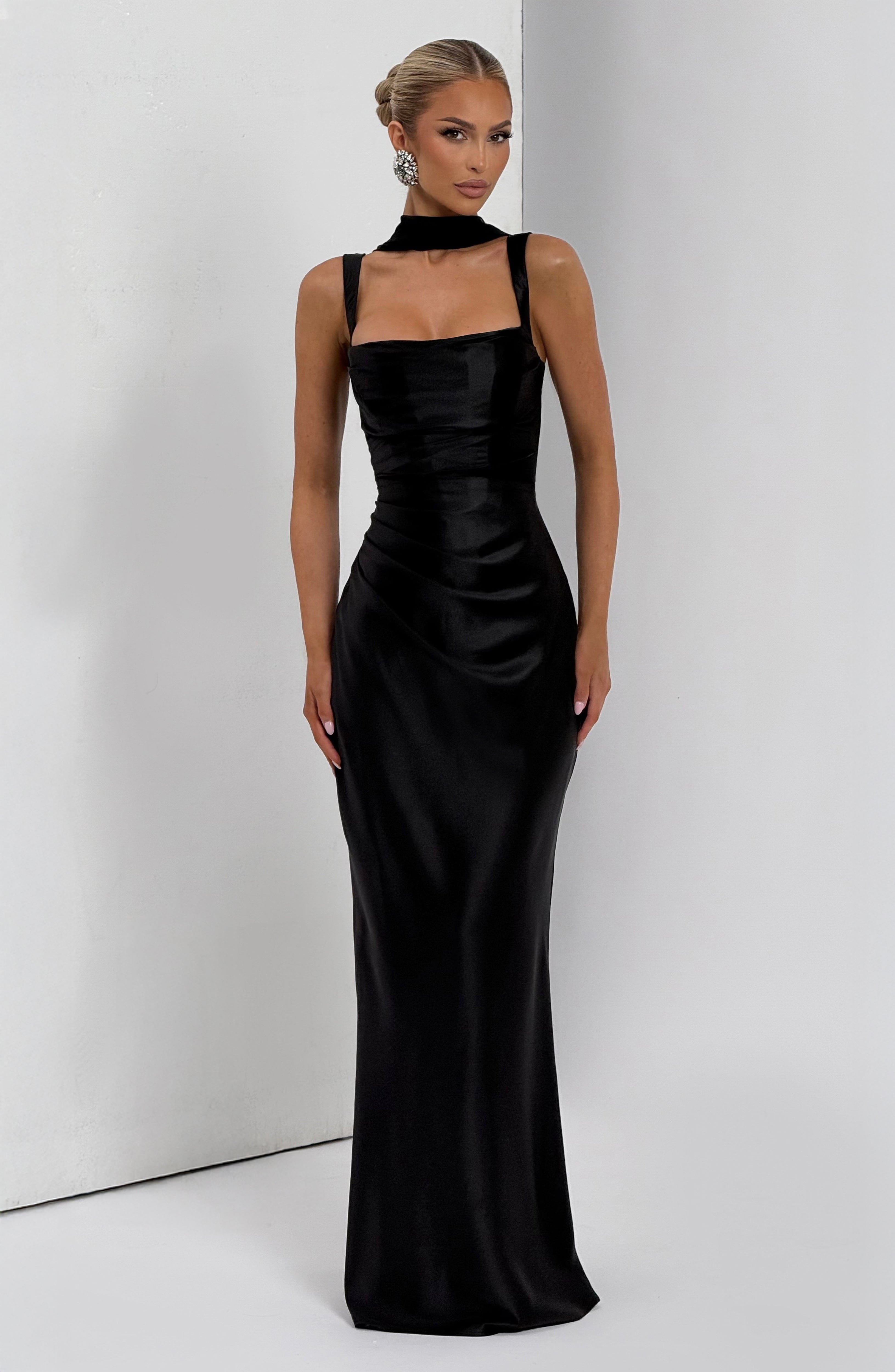 Calanthe Maxi Dress - Black - Napalia
