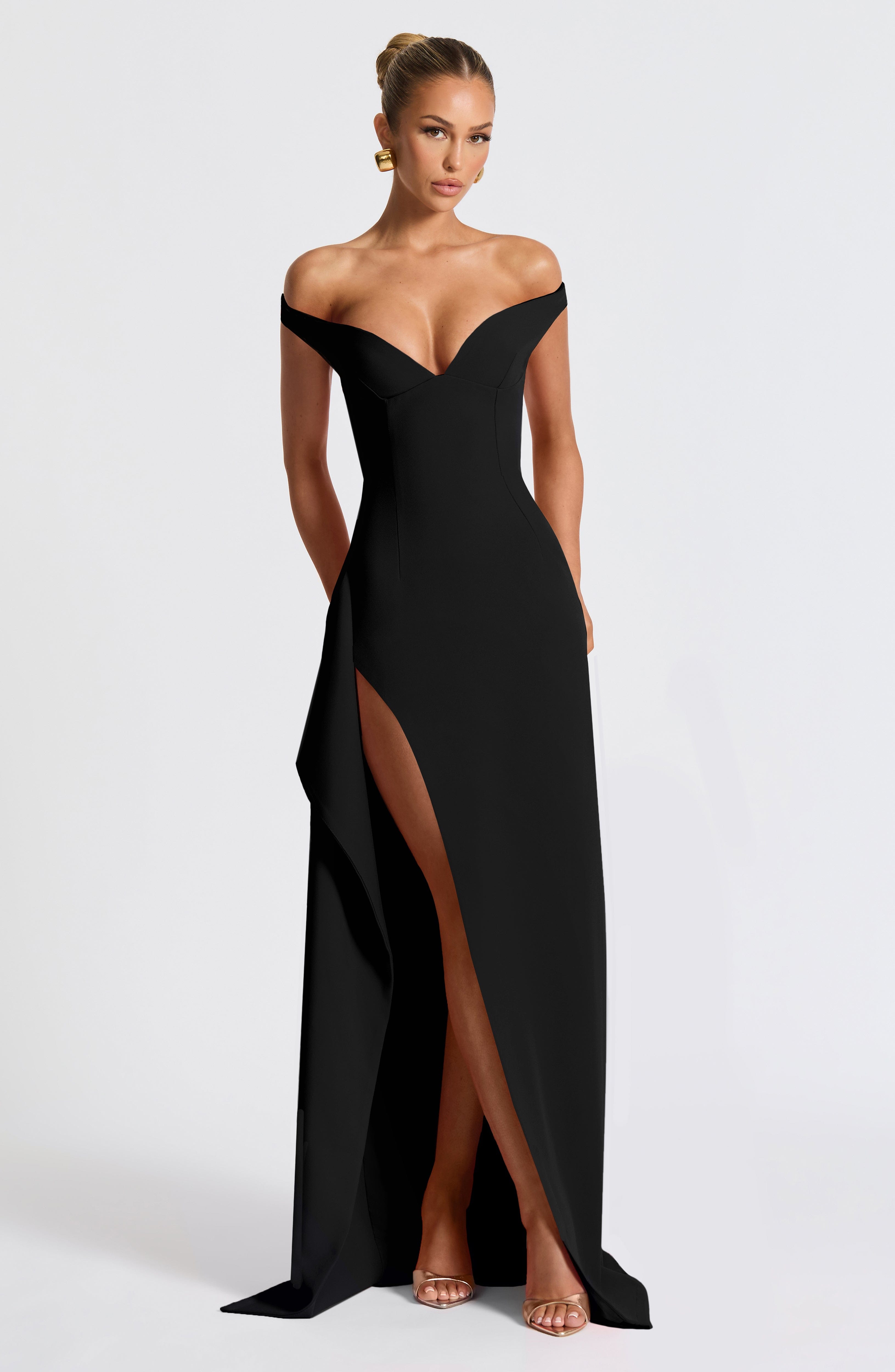 Khalesia Maxi Dress - Black - Napalia
