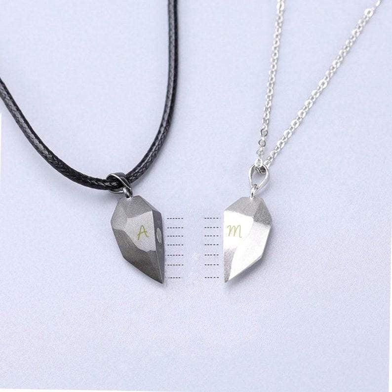 MAGNETIC LOVE NECKLACE BUY 1 GET 2
