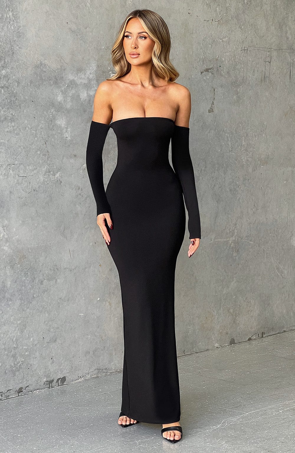 Daphne Maxi Dress - Jet Black - Napalia